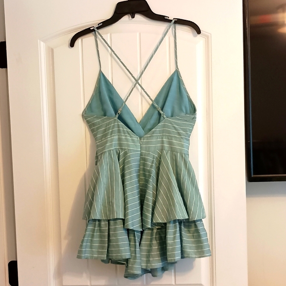 Balance Ruffle Romper - Picture 4 of 6